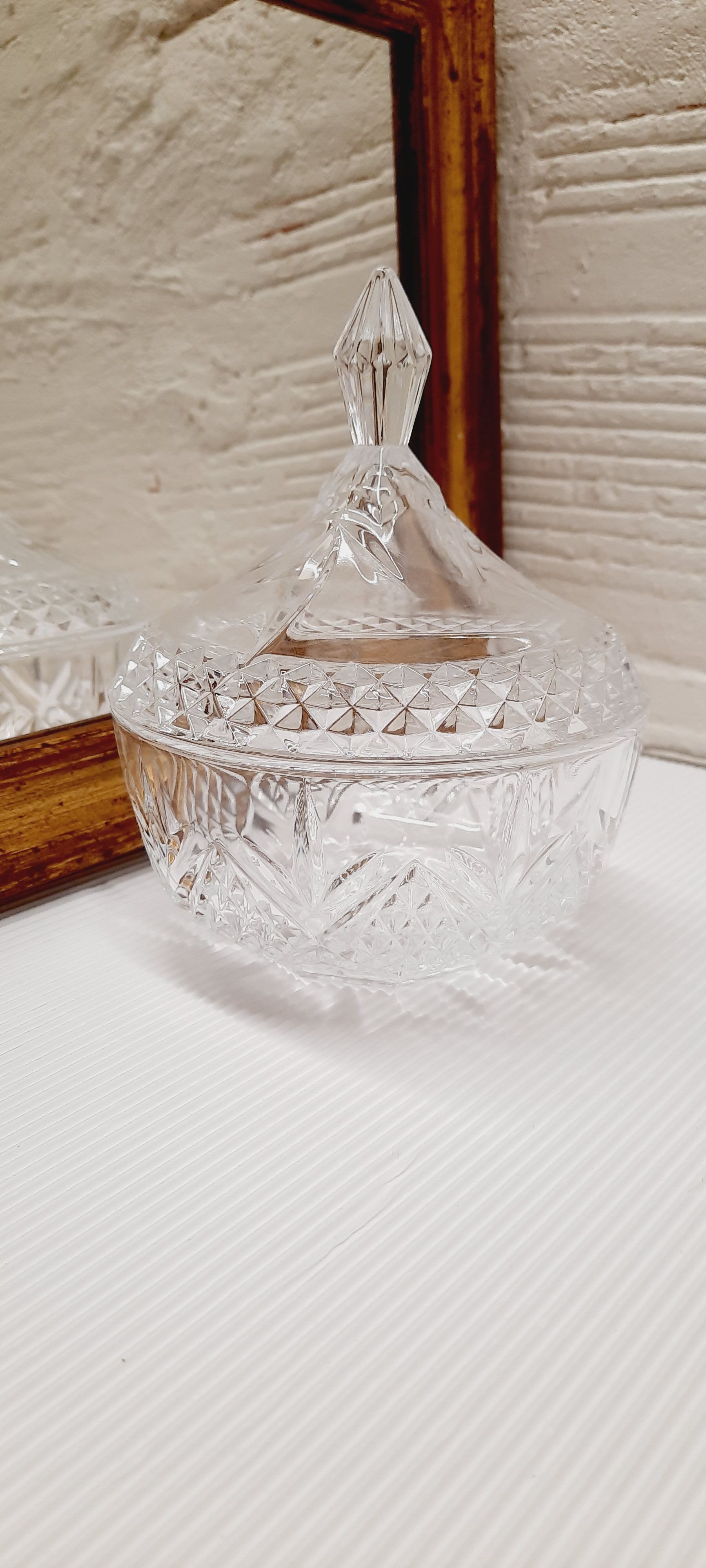 Bonbonnière verre ciselé