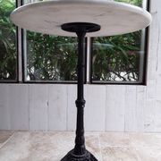 Table bistrot en marbre