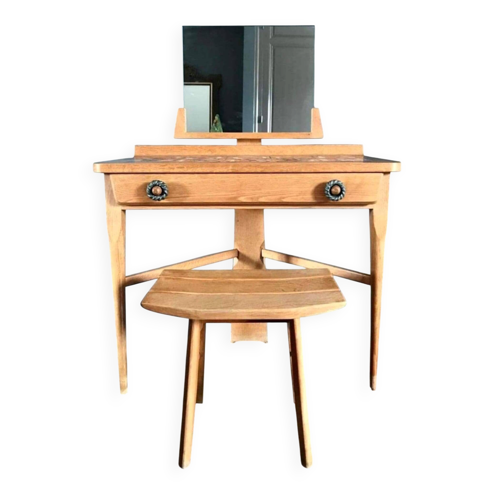 Coiffeuse et son siège par Guillerme et Chambron, Votre Maison