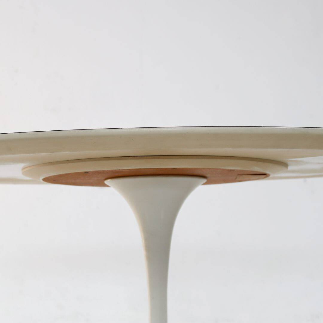 Tulip Coffee Table by Eero Saarinen for Knoll International 1970s