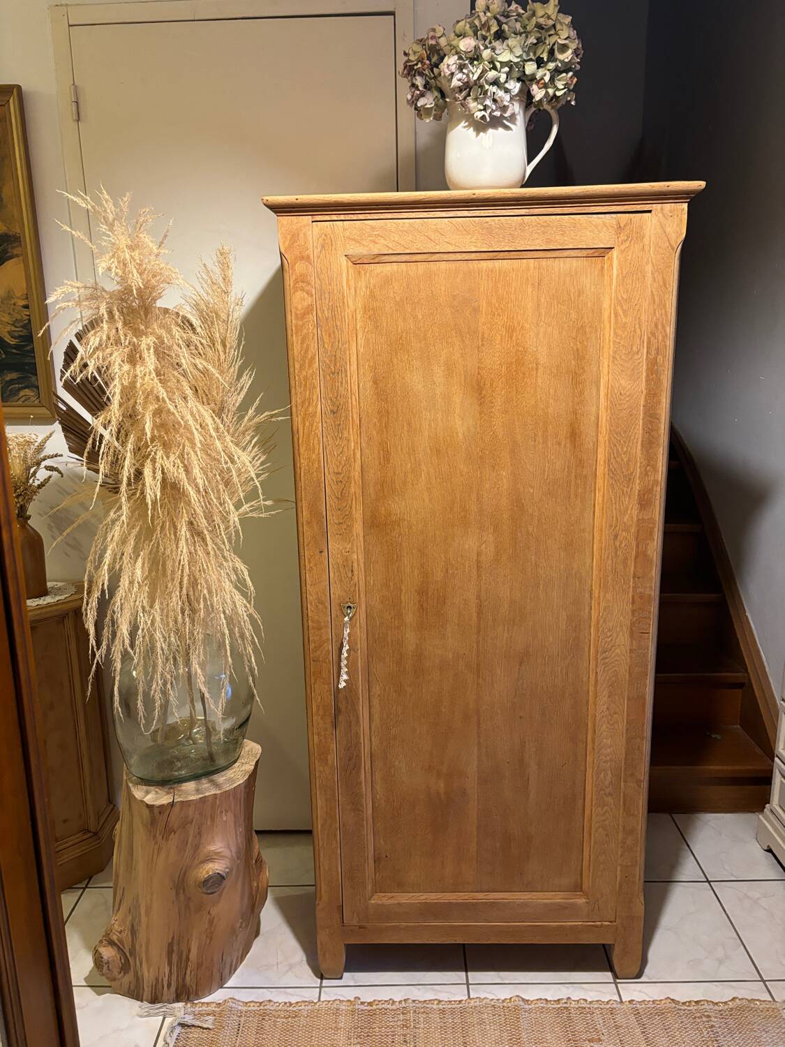 Armoire parisien en bois brut