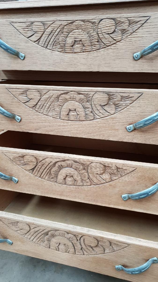 Vintage chest of drawers