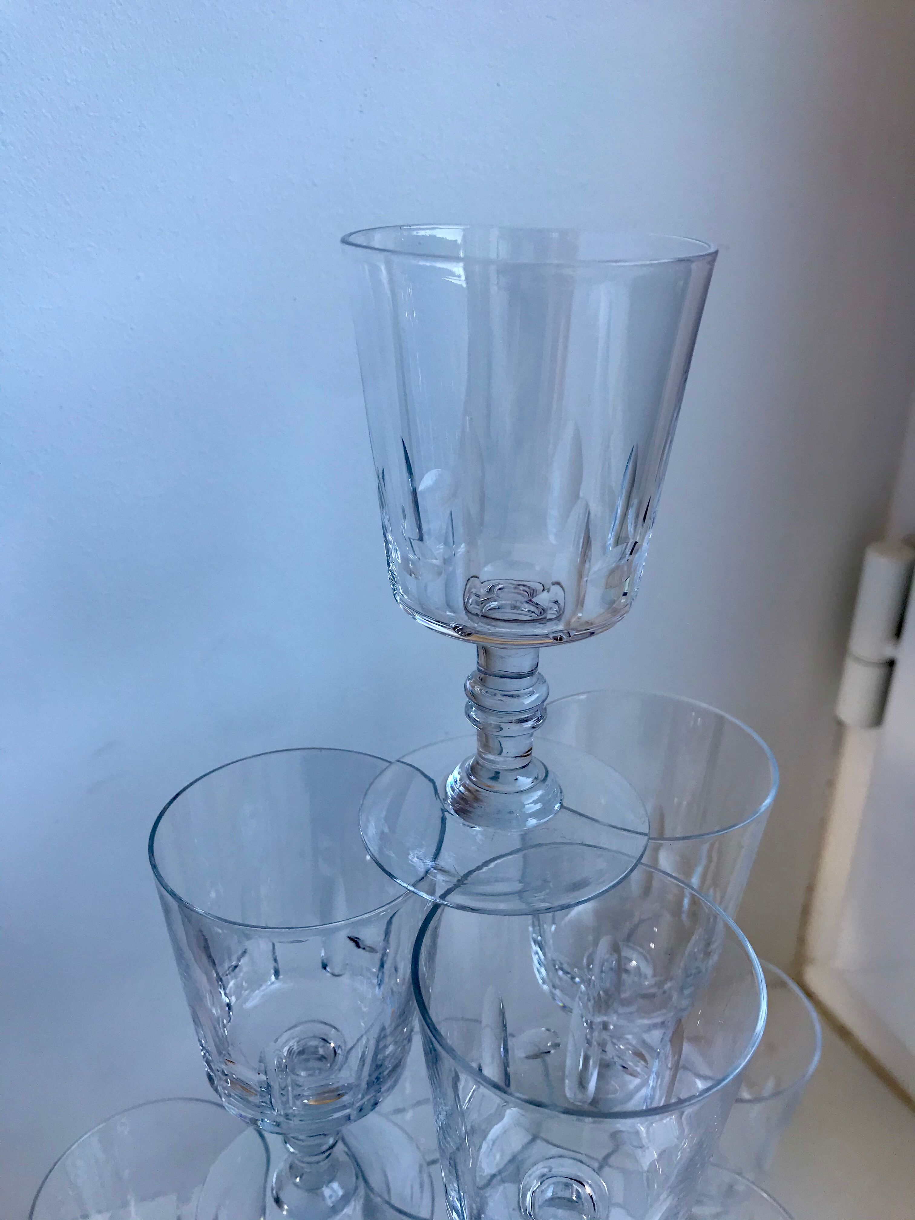 Set of 6 small crystal wine glasses engraved early twentieth century