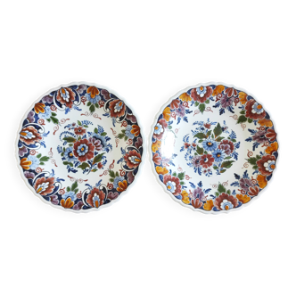 Pair of Oud Delft plates