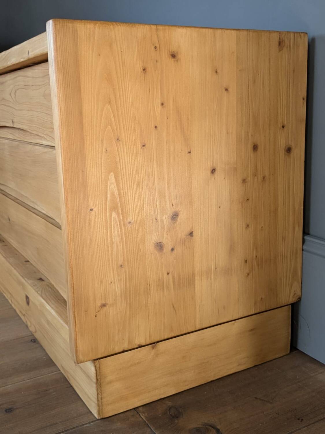 70s pine chest of drawers DLG from Regain