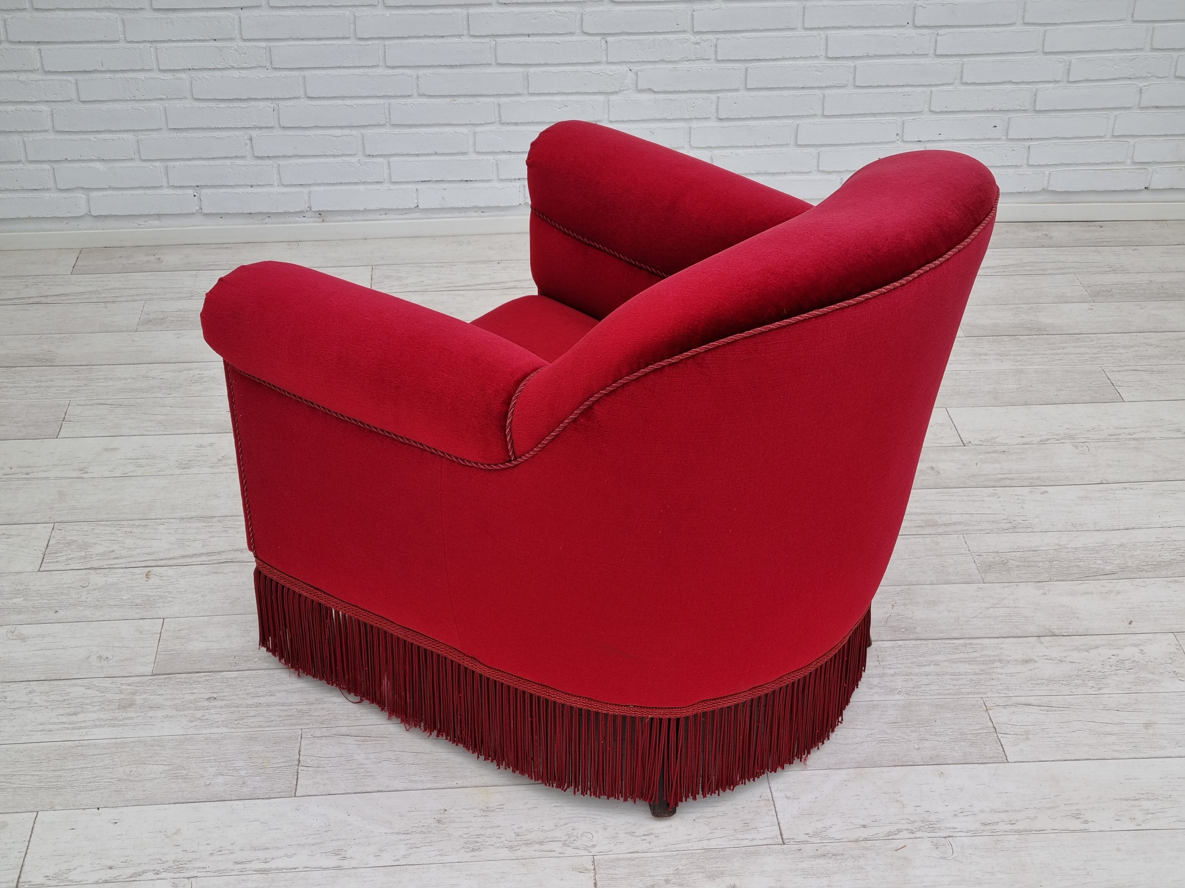 Fauteuil années 1950 design danois velours cerise