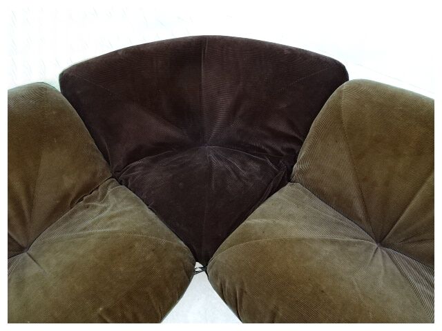 Airborne sofa model patate 1970