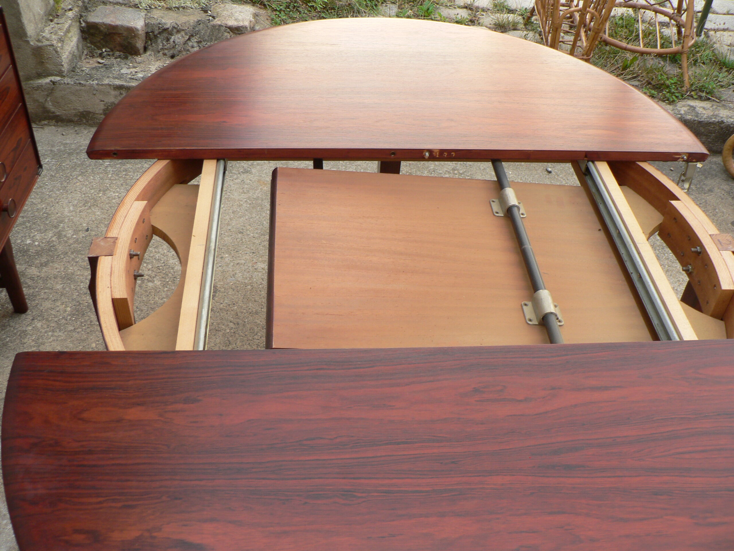 Roundtable scandinavian rosewood to extension