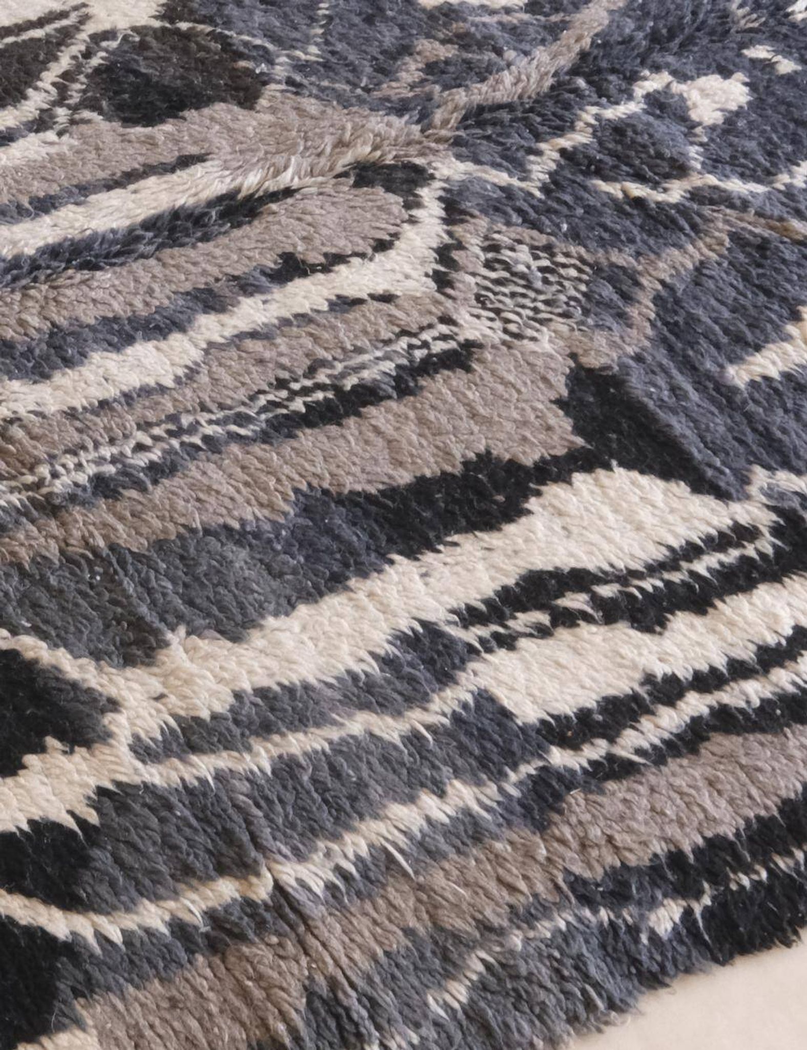 Tapis Contemporain Berbère - 278 x 173 cm