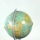 Globe lumineux en plastique, Tchécoslovaquie, années 1960