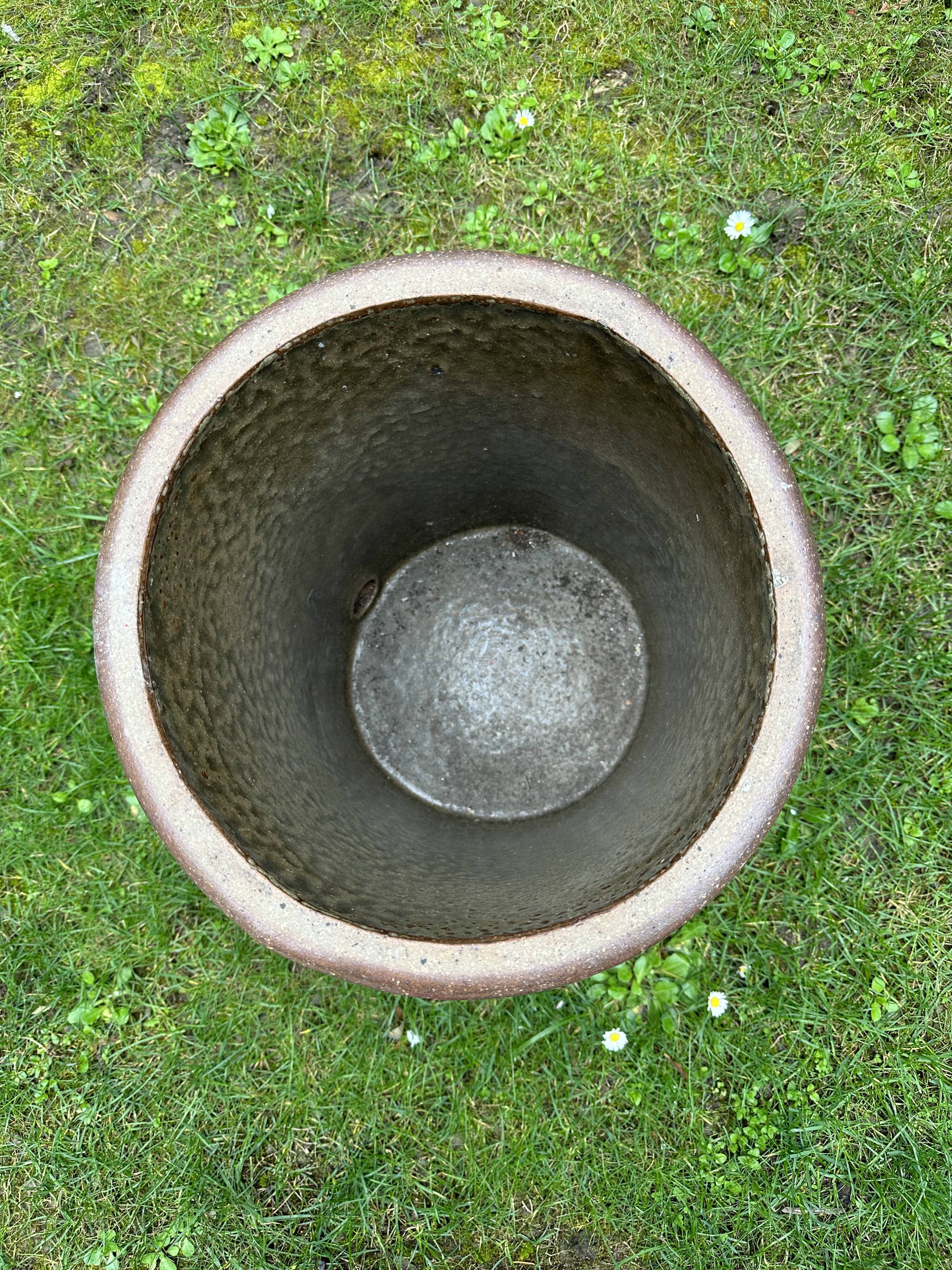 Stoneware pot - vinegar maker
