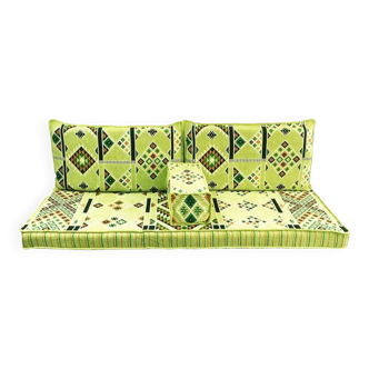 Canapé sol vert arabe