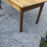 Farm table