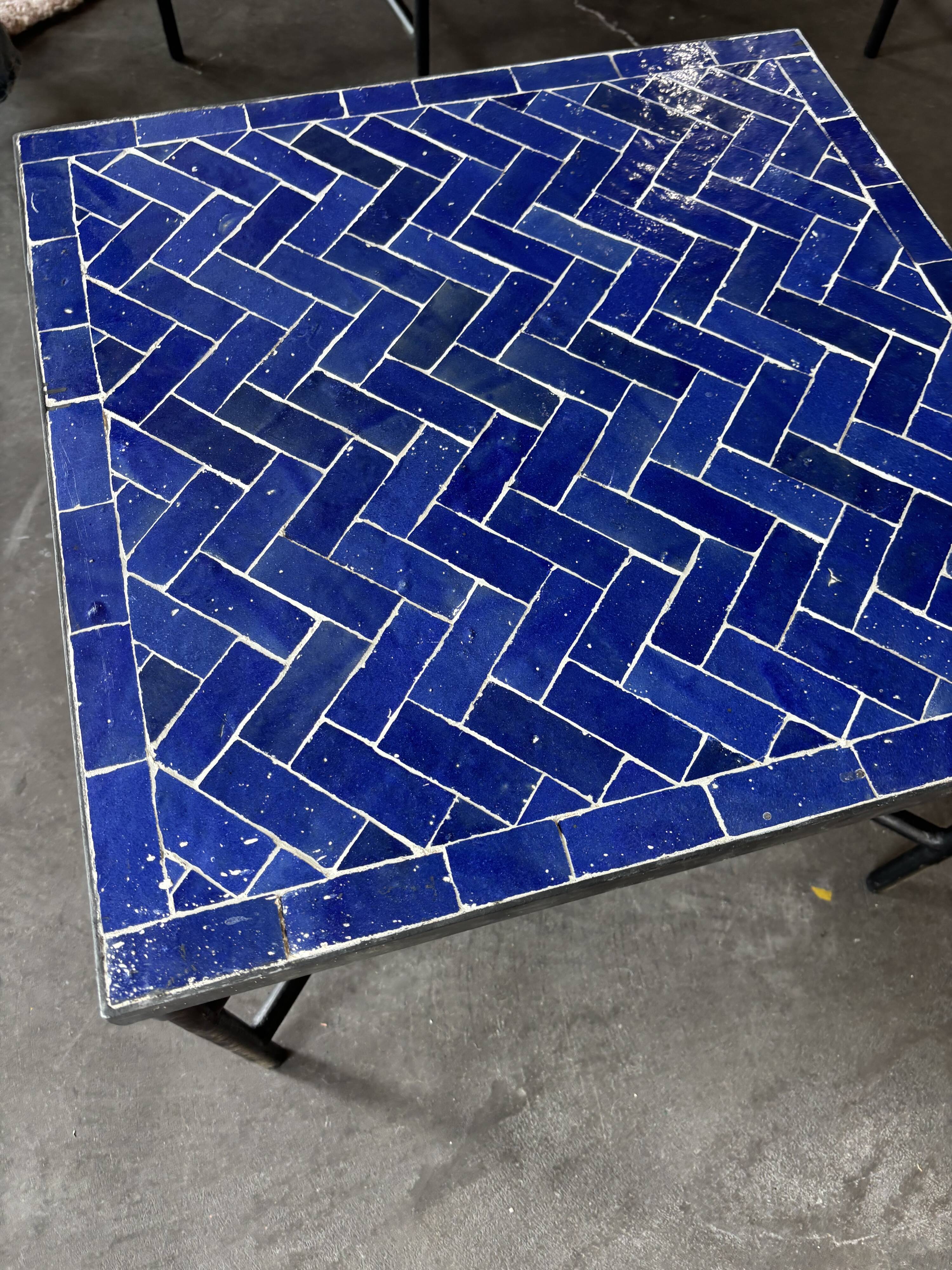 Square coffee table in Majorelle blue zellige, handmade – 60 × 60 cm
