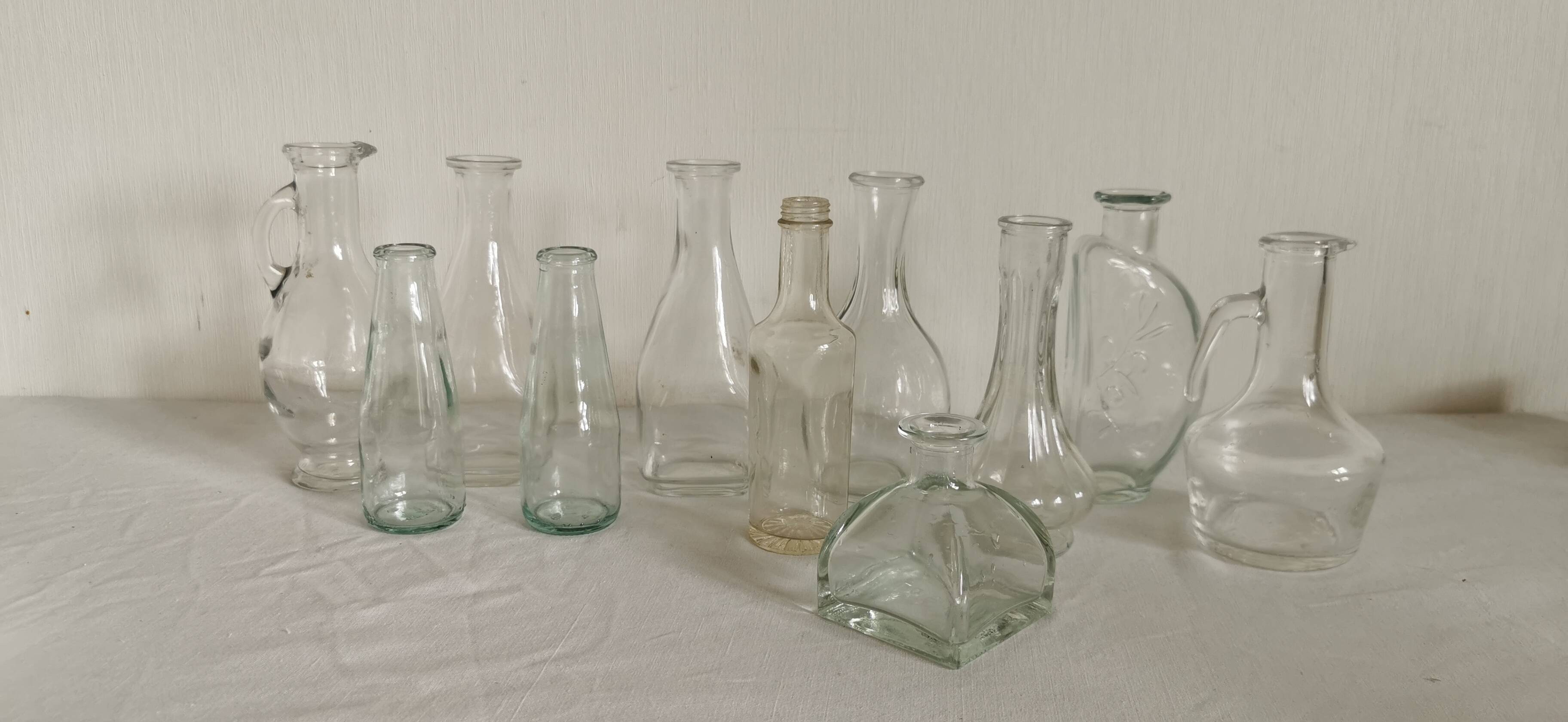 Lots de petits vases pour table de réception