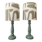 Paire de lampes en bois et abat-jours modernistes sur mesure