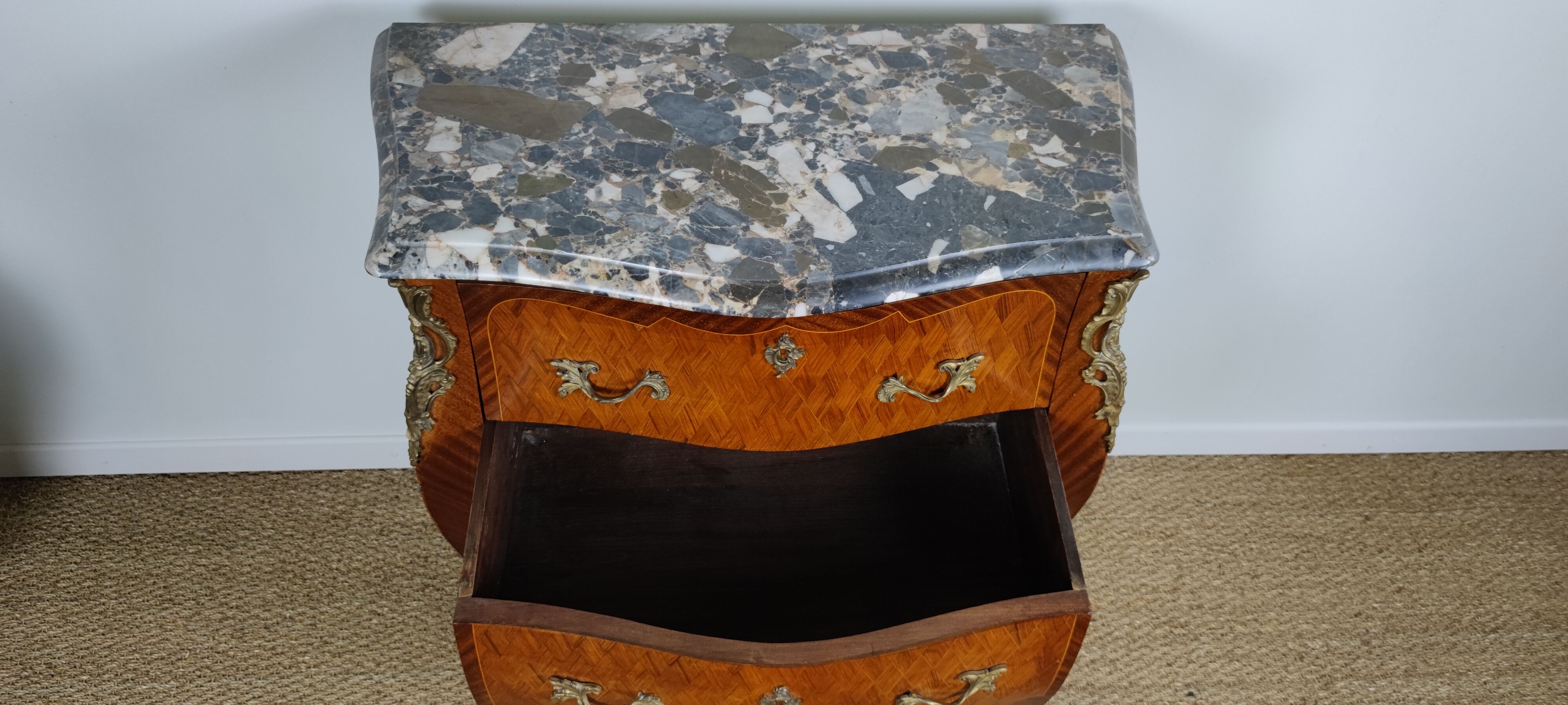 Dresser Louis XV