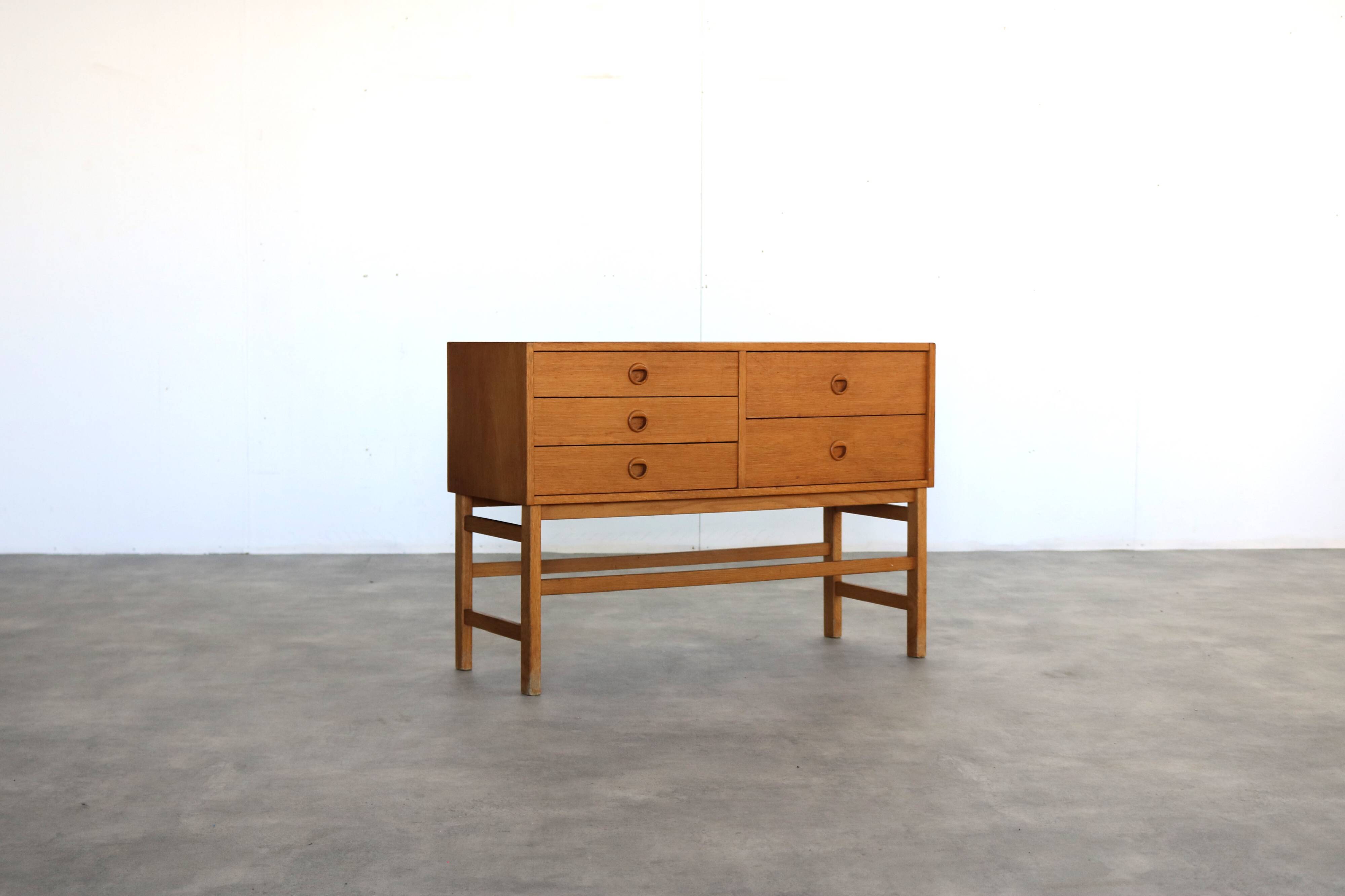 vintage chest of drawers | hall closet | cupboard | 60s