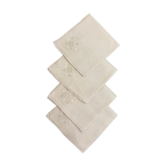 4 linen napkins