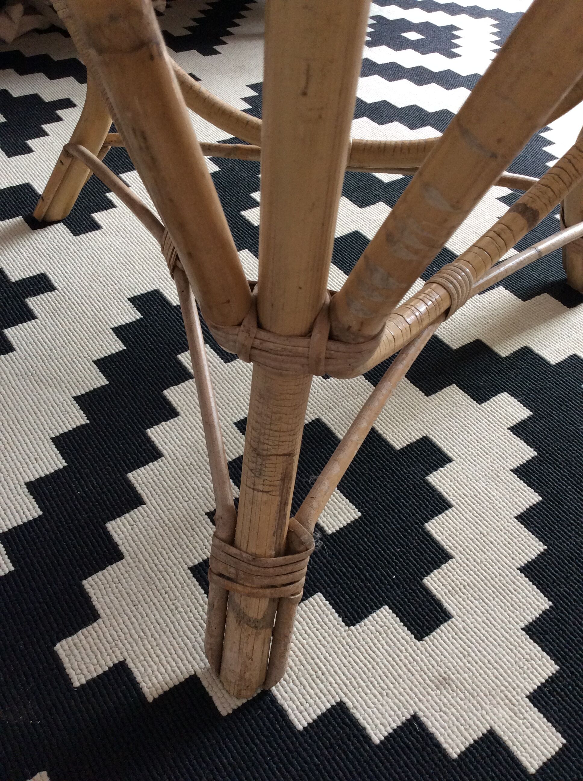 Round rattan coffee table