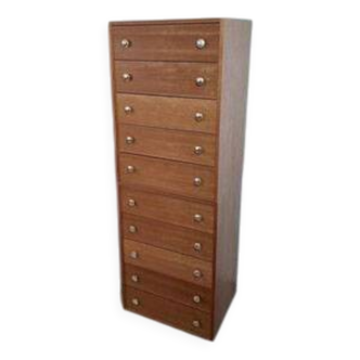 American walnut chest of drawers, 1980