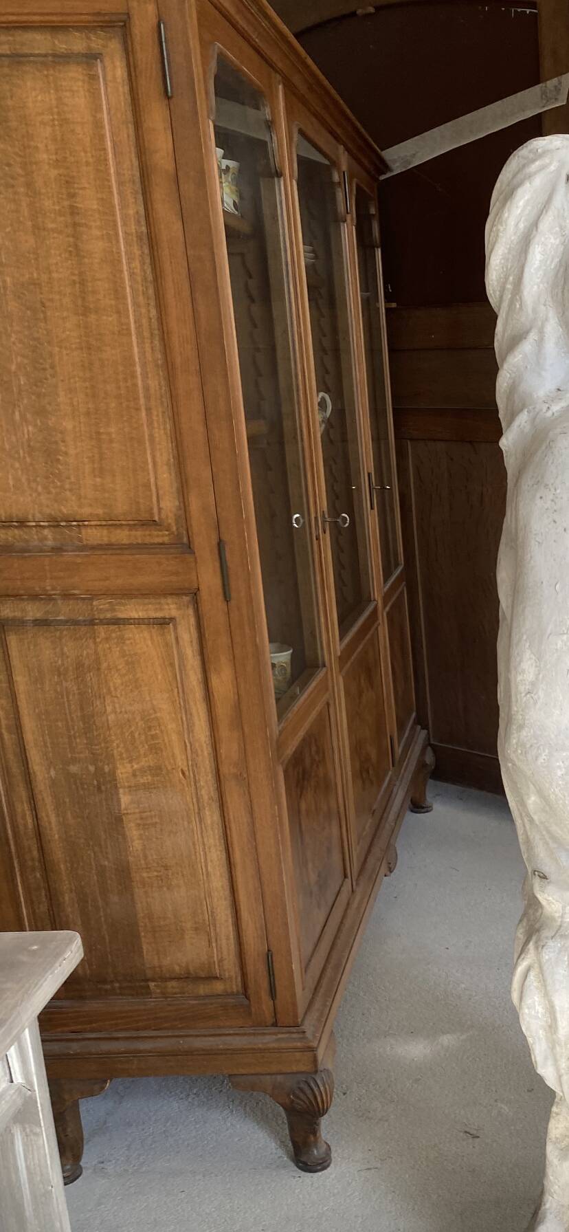 Vaisselier en bois fin