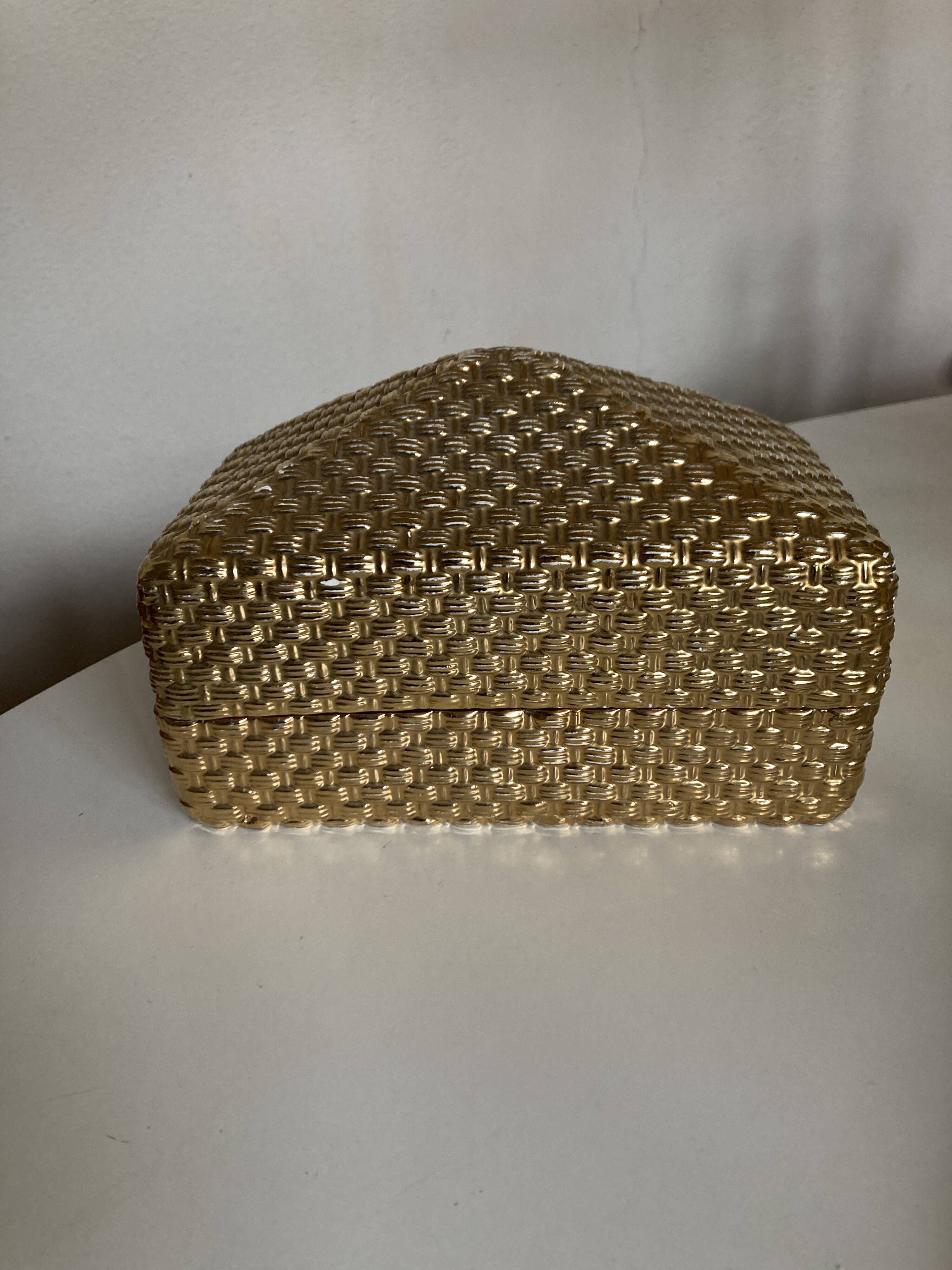 Boite pyramide céramique dorée 1960 travail italien dlg Fornasetti Ponti