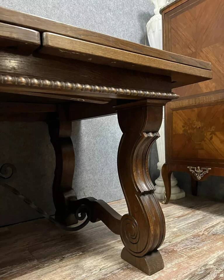 Table extensible style Renaissance en chêne vers 1900