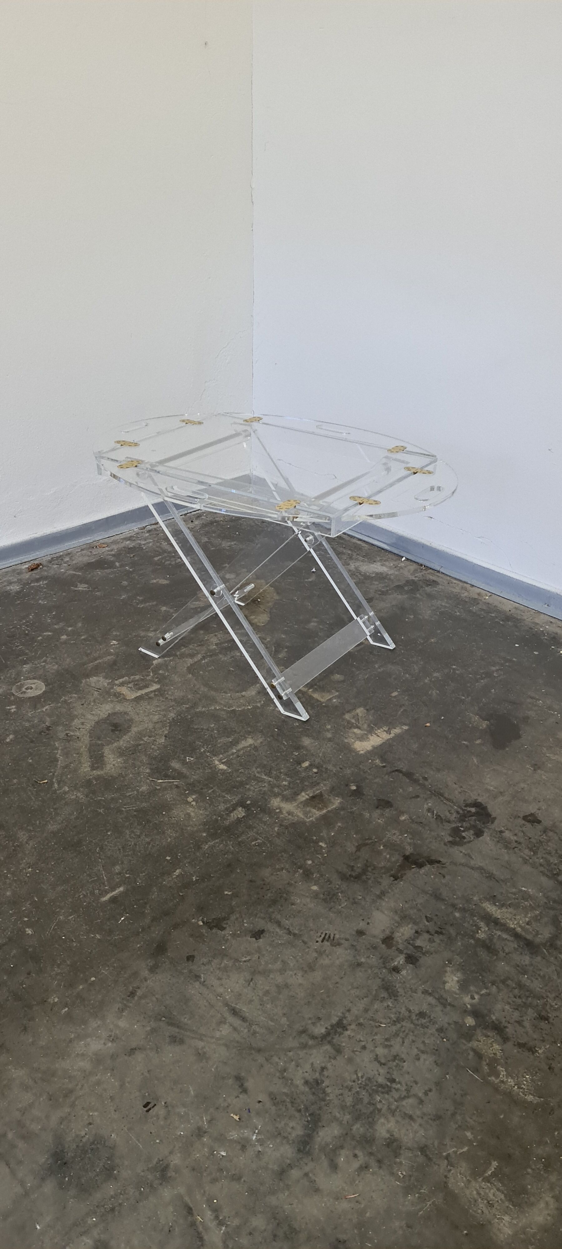 Table d’appoint en plexiglas vintage