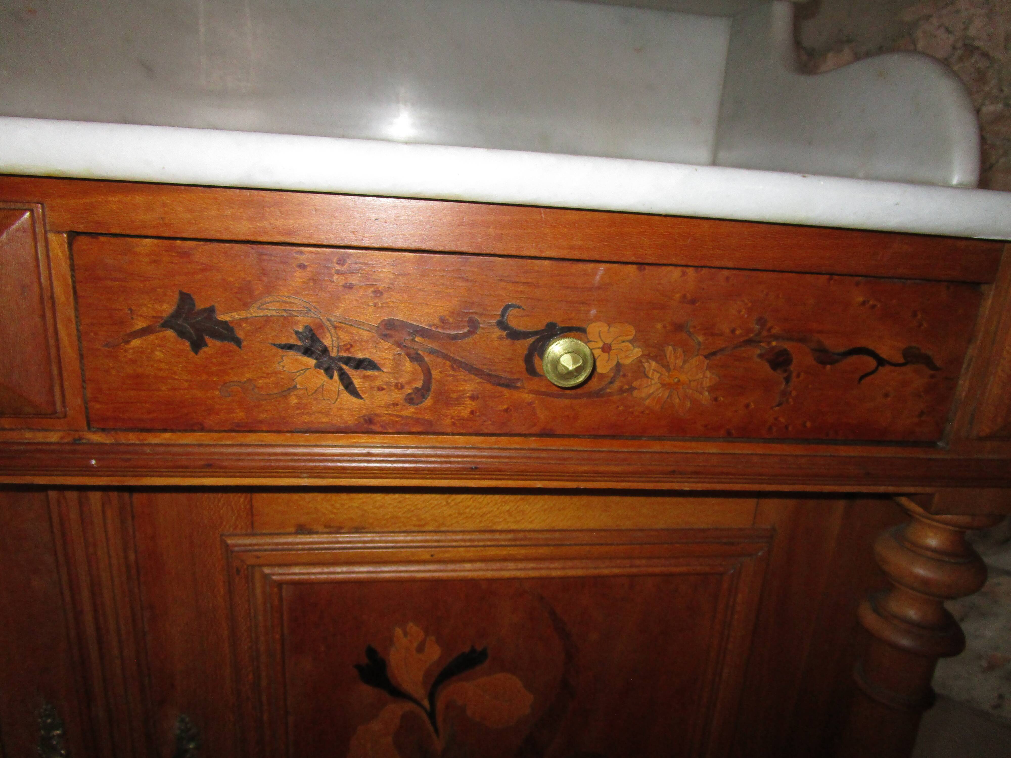 Meuble de salle de bain Art Nouveau