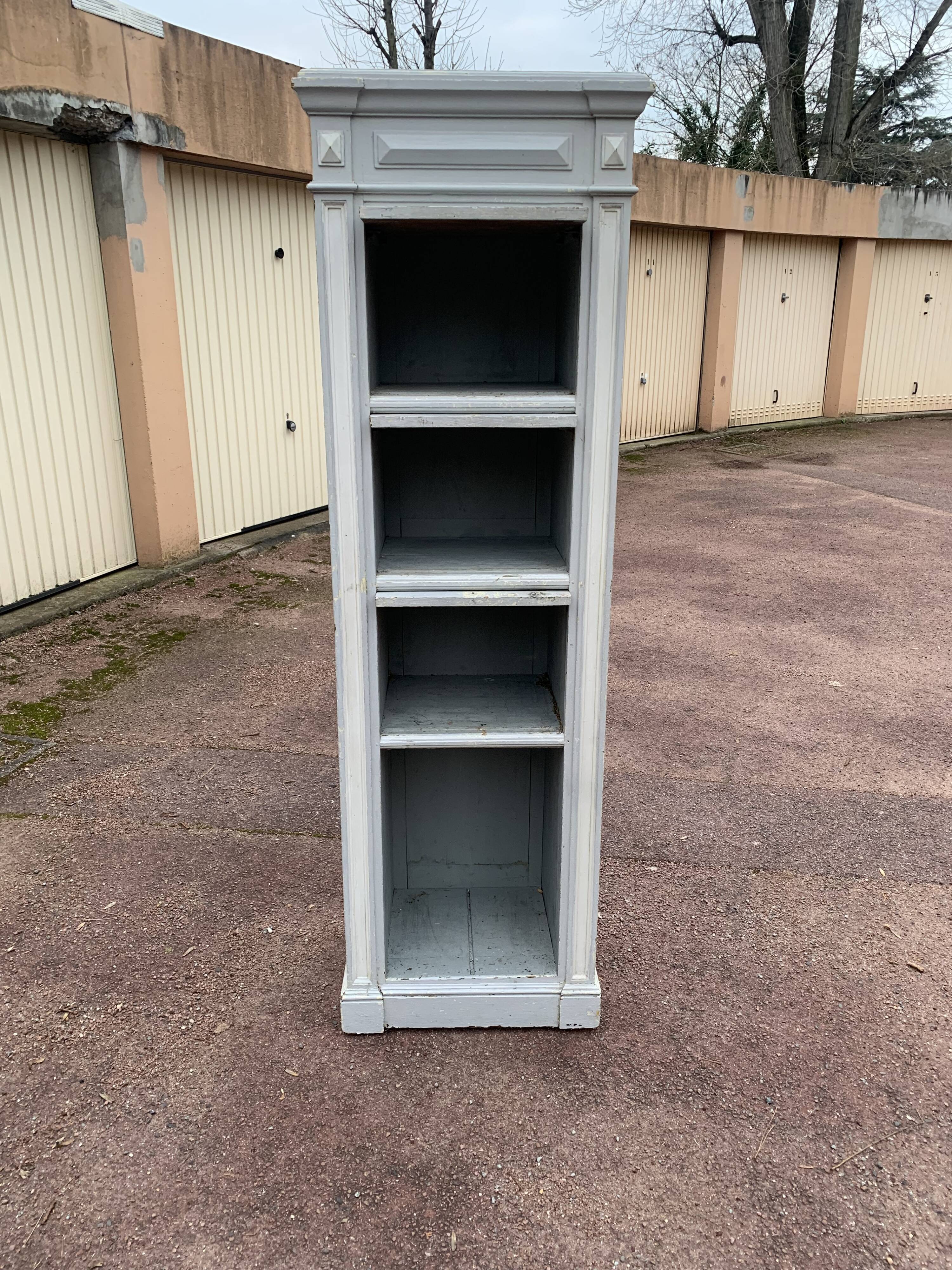 Storage cabinet