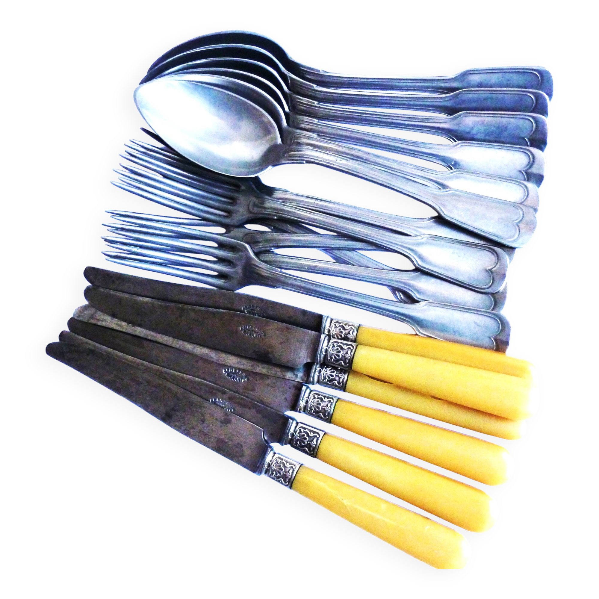 Art Deco cutlery, spoons, forks and table knives.