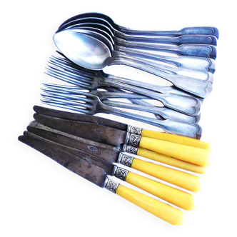 Art Deco cutlery, spoons, forks and table knives.