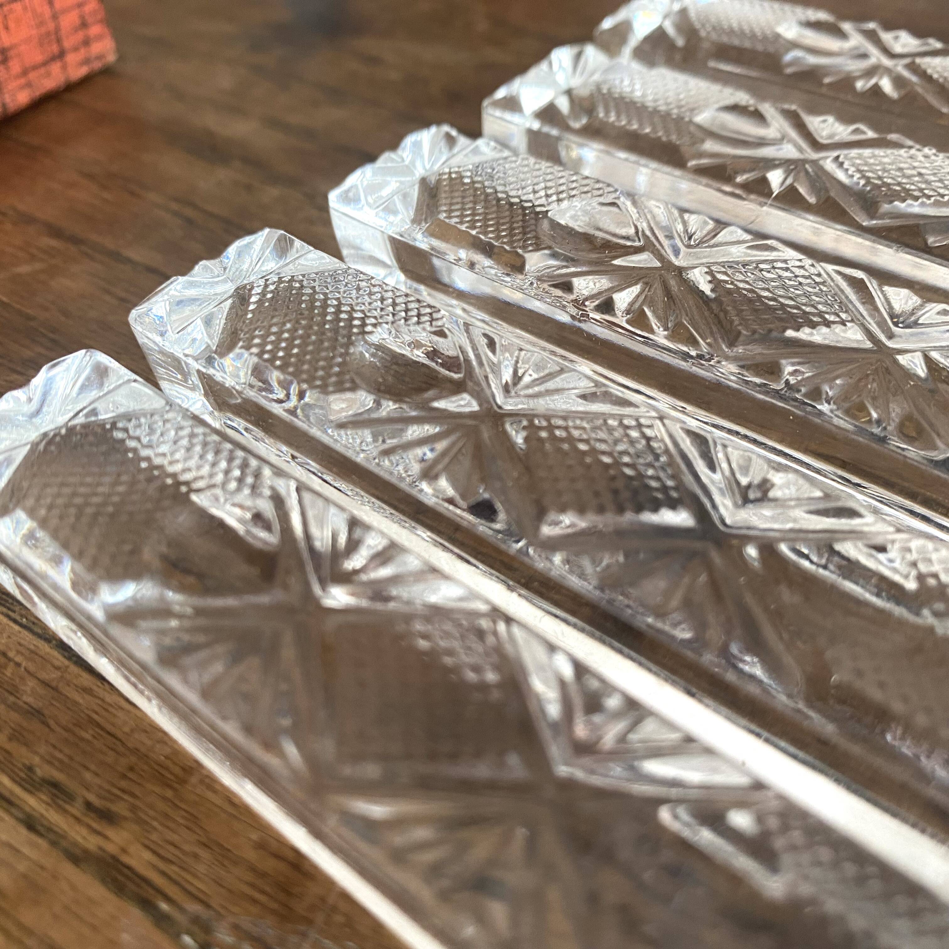 Porte-couteaux en verre moulé, années 50