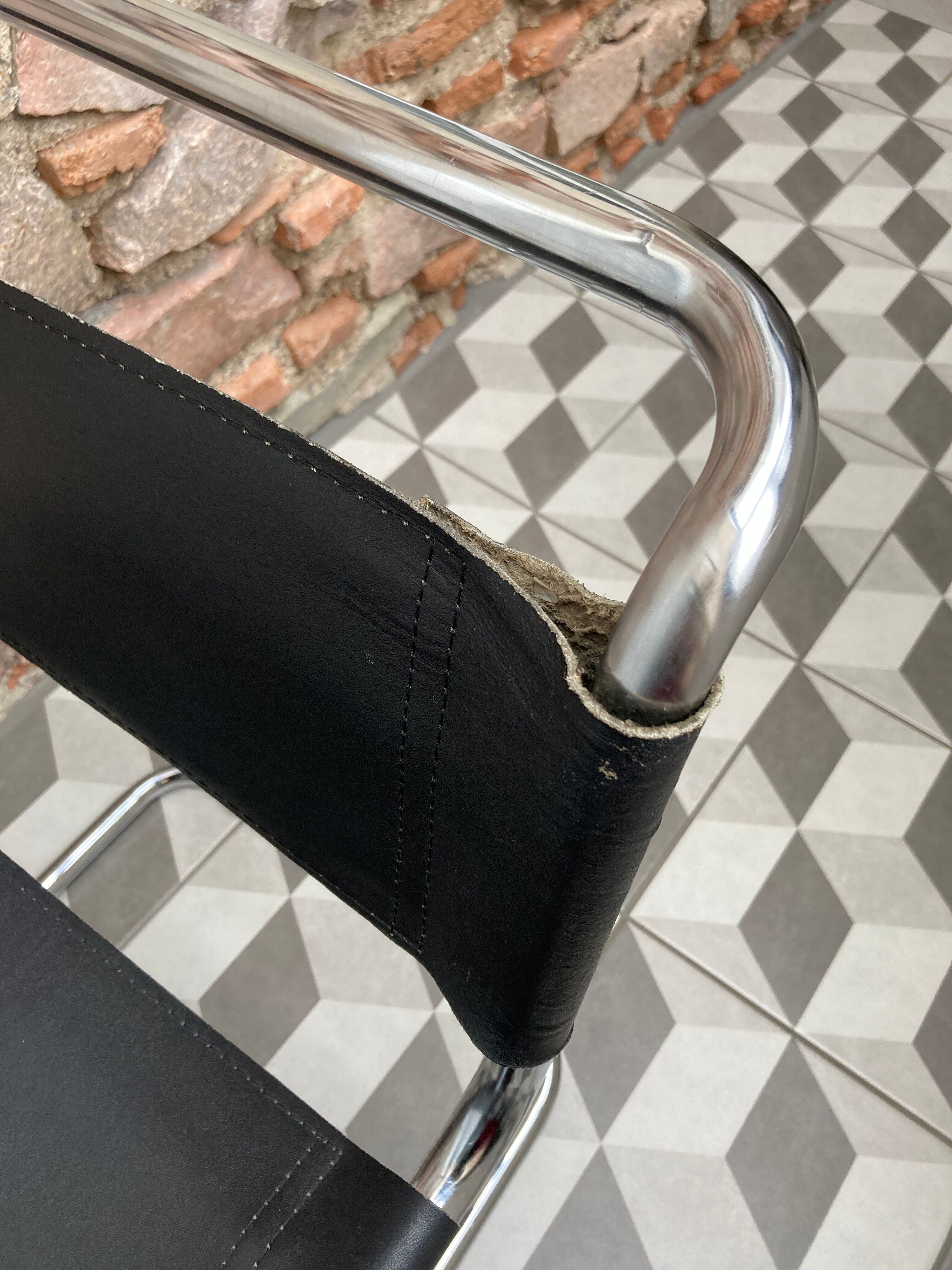 Chair B33 black leather Breuer