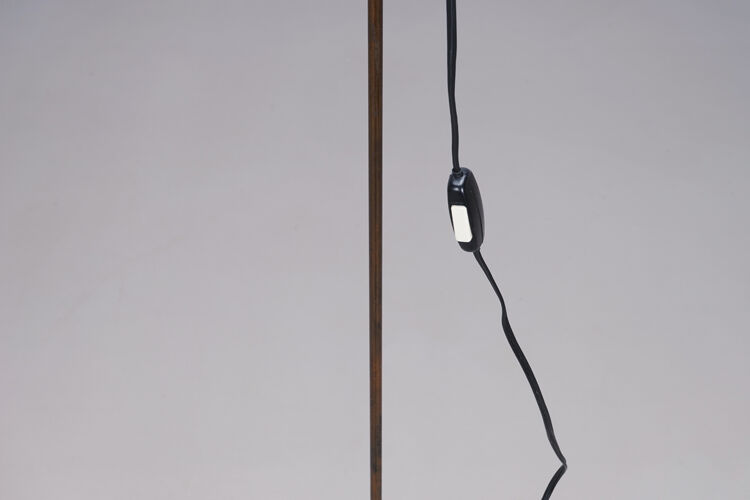 Ancienne version du lampadaire 387 de Tito Agnoli ed. Oluce