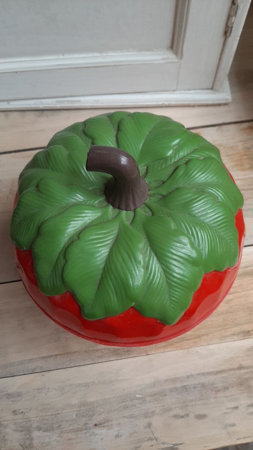 Vintage Tomato Ice Cube Tray Ice Bucket