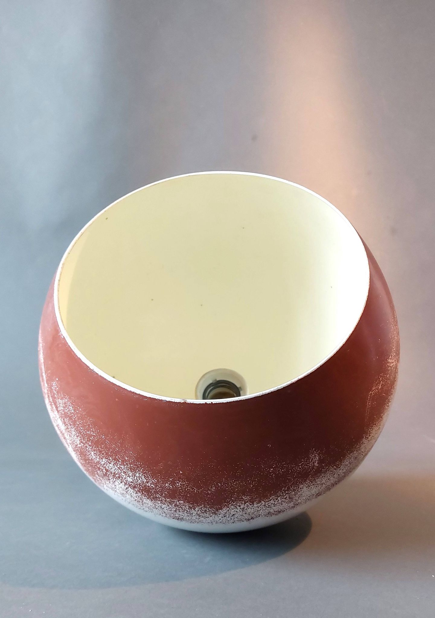 Raak pendant lamp 1960/70 in white and red metal.