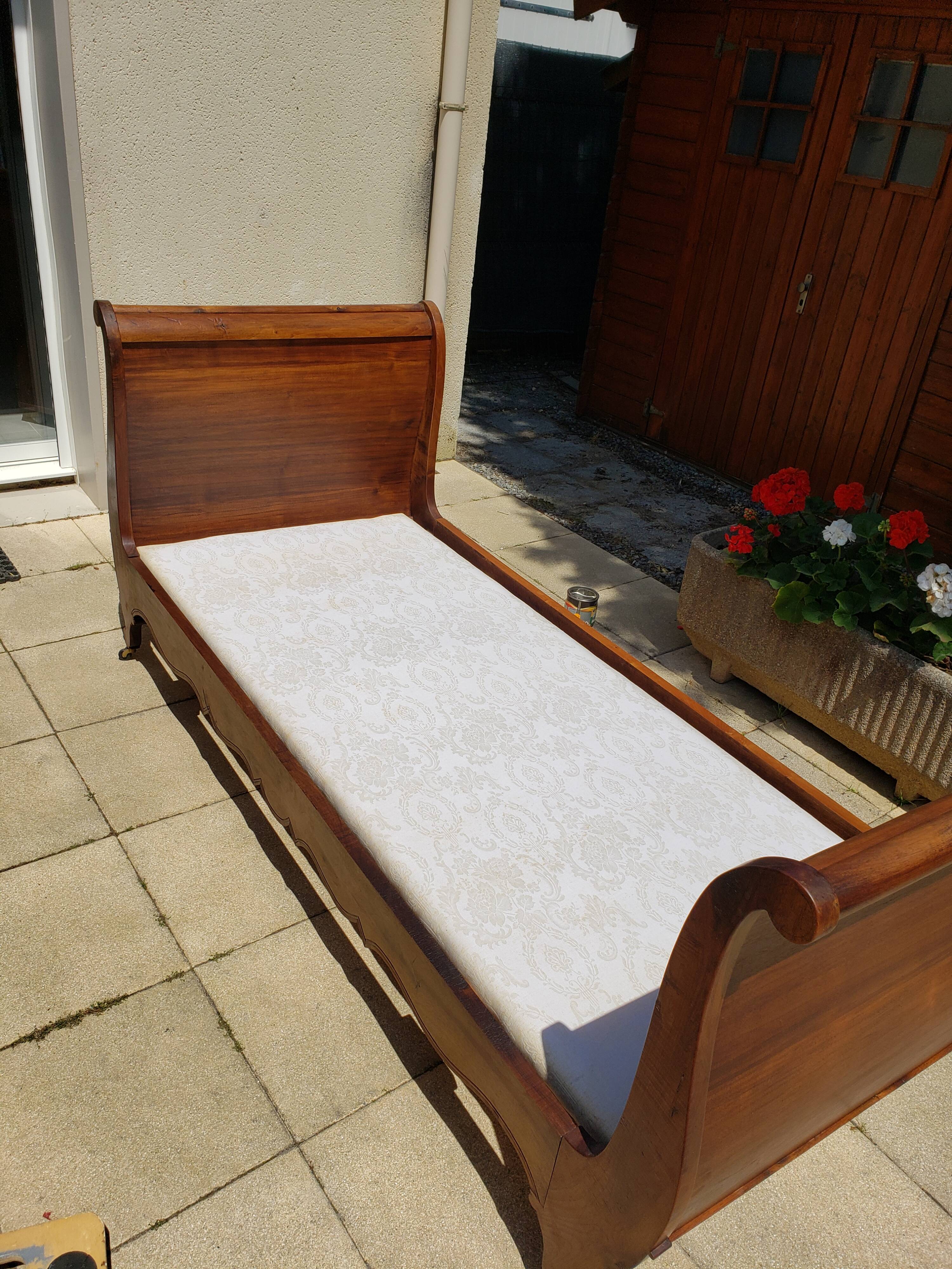 Louis-Phillipe style boat bed solid walnut