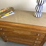Oak chest of drawers