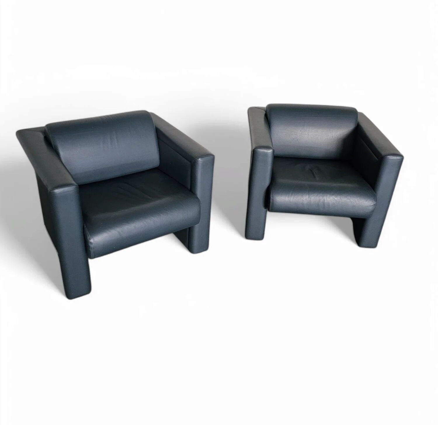 Pair / Trix and Robert Haussmann / Leather Chairs by Knoll