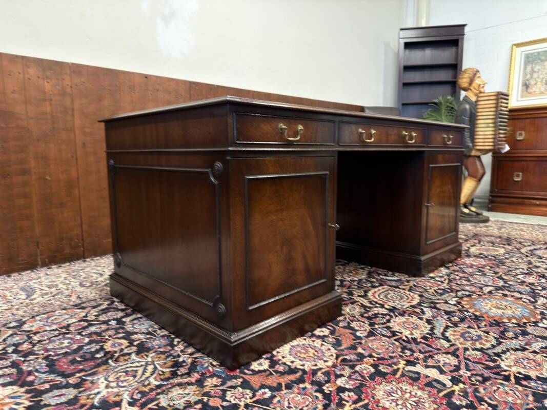 Classic English Chesterfield Desk