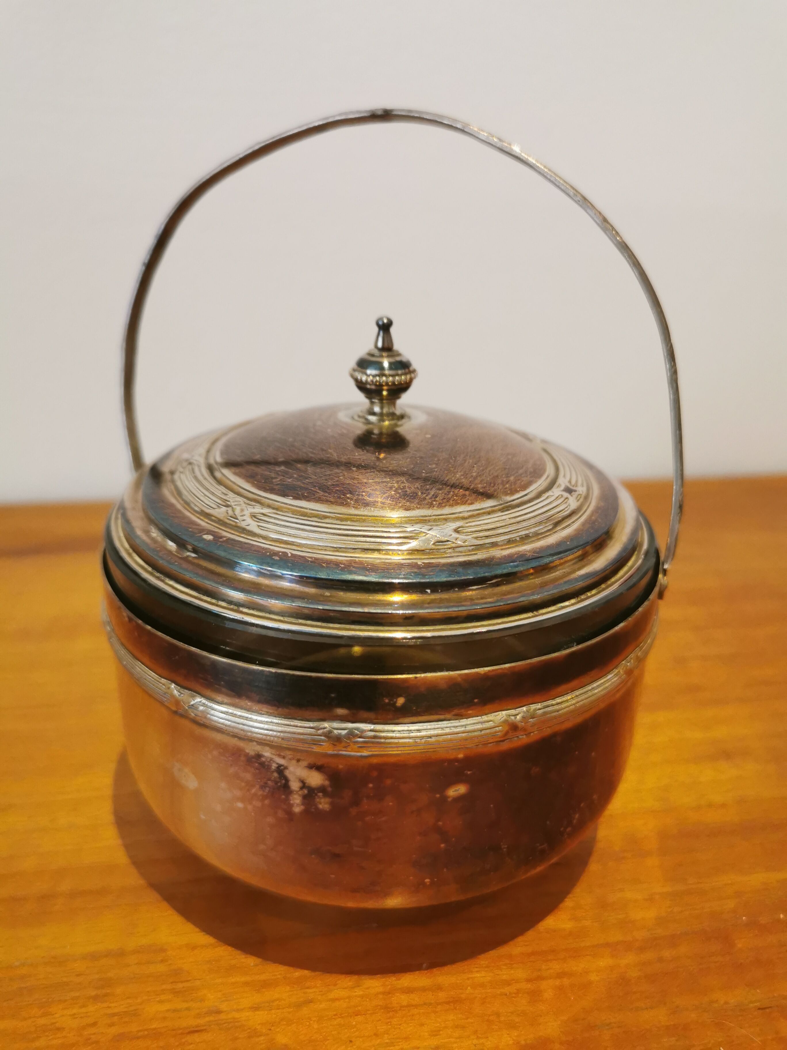 Coupe en métal argenté
