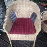 Pair of wicker armchairs