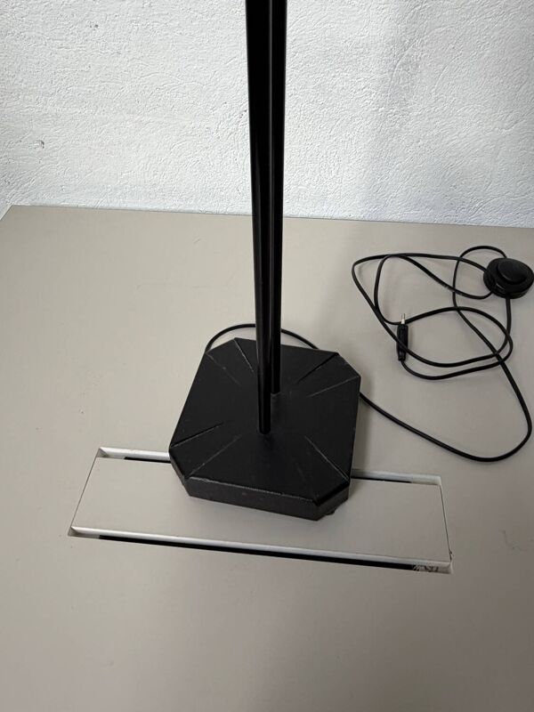 Lampadaire Ikea modèle Vistofta