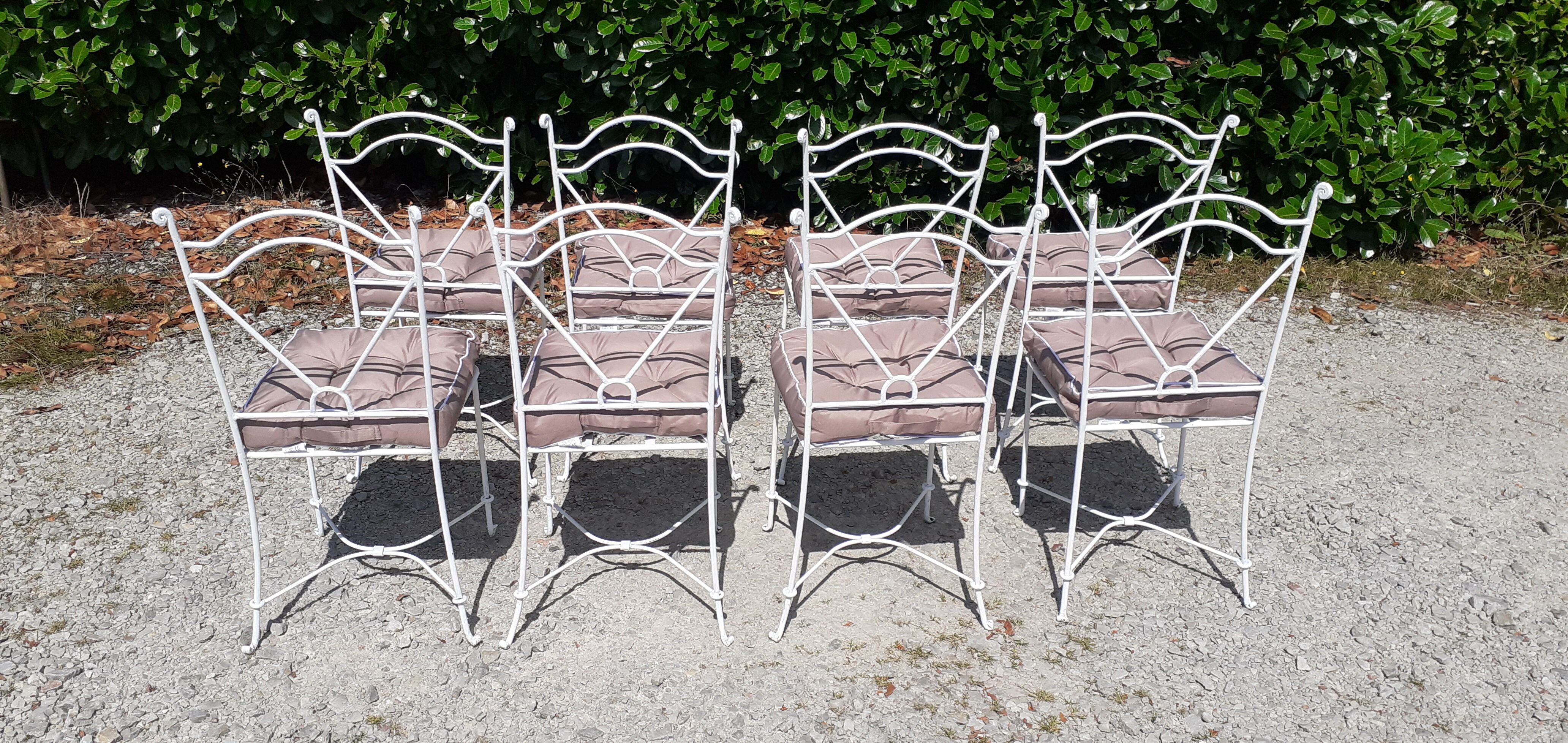 Salon de jardin 1 table 8 chaises en fer forgé blanc ancien | Selency