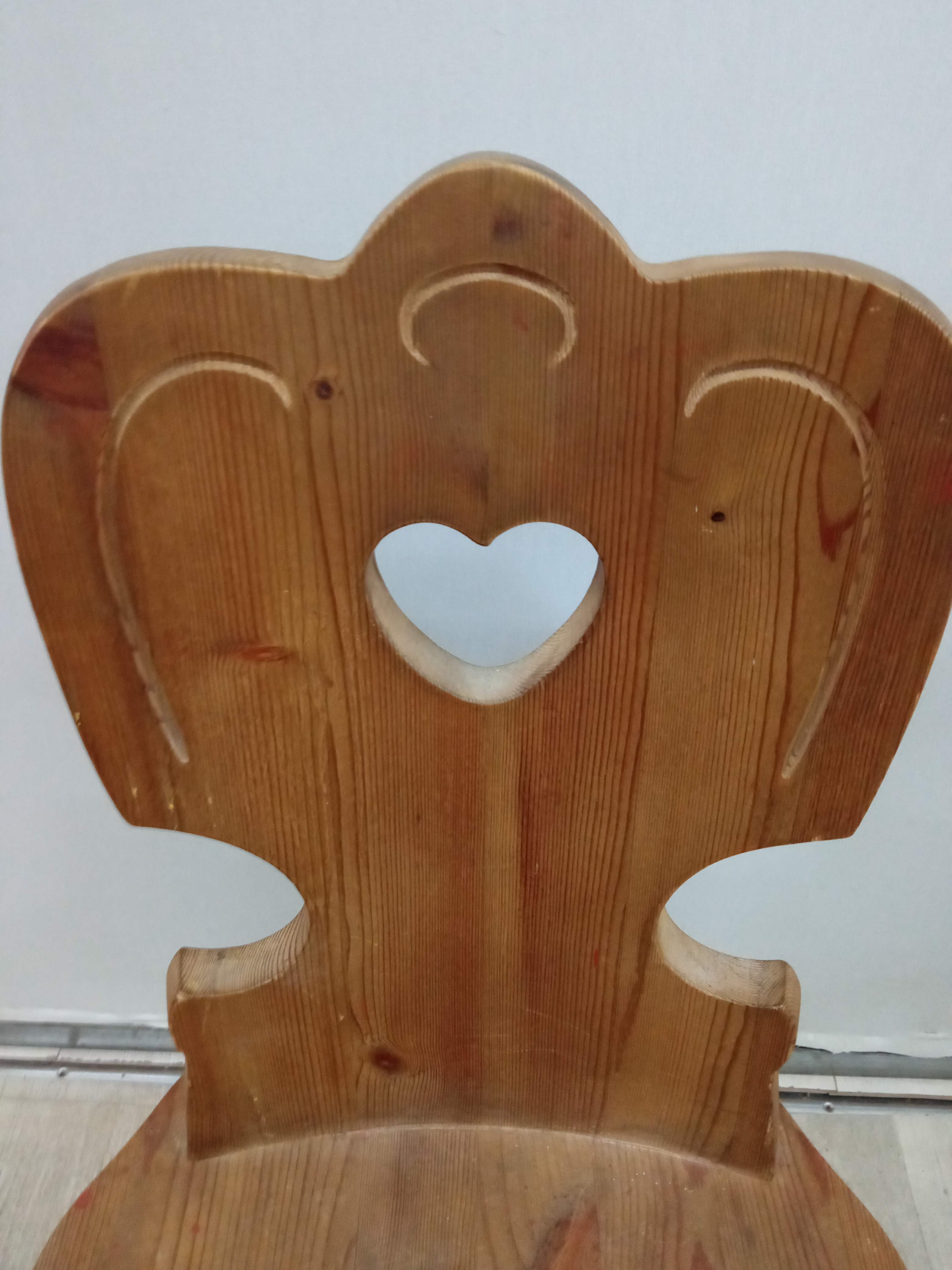 Series of 4 Savoyard pine chairs