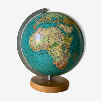 Globe terrestre vintage