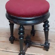 Napoleon III piano stool without its screw