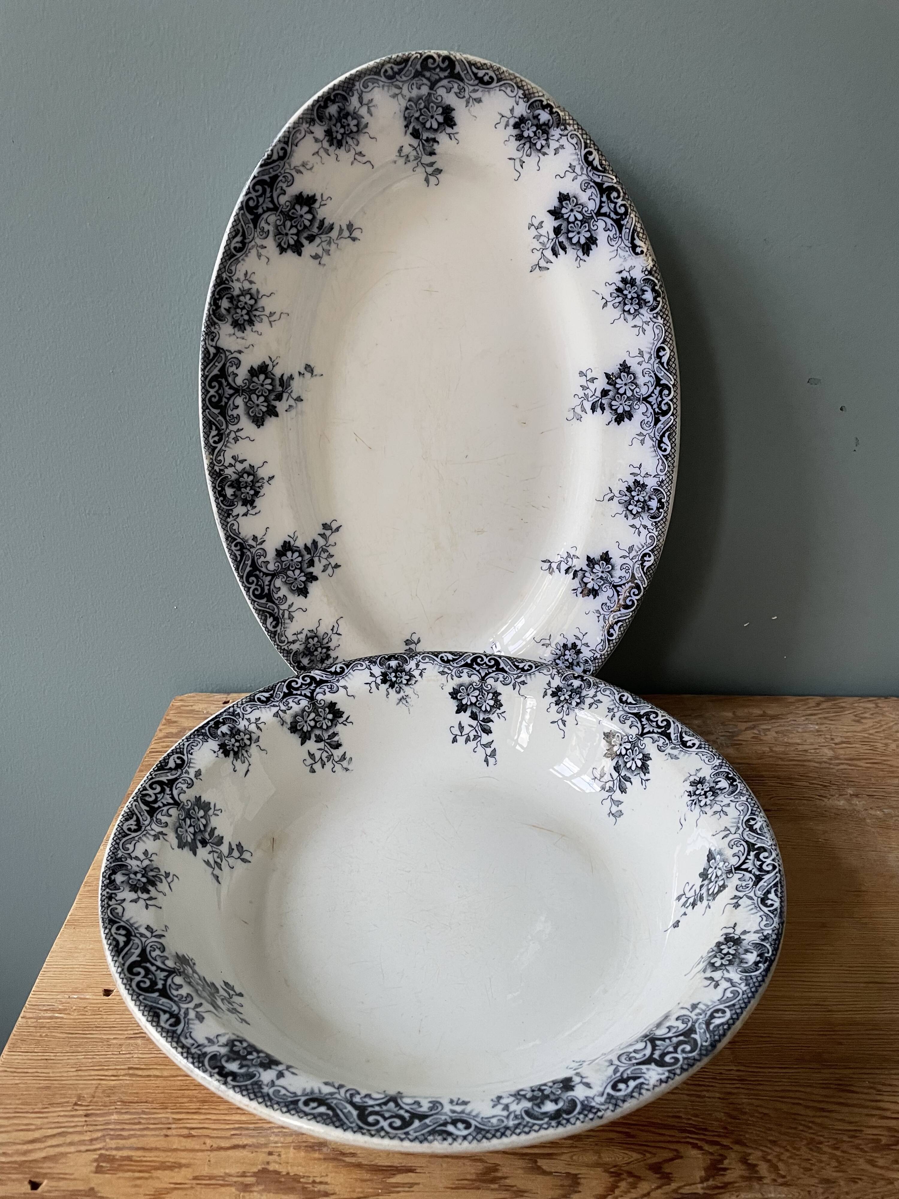 Set of 2 dishes Saint Amand and Hamage Terre De Fer